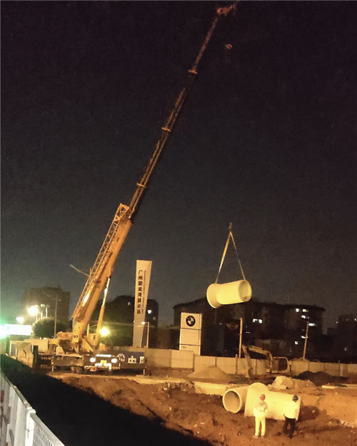 遵义市“弯臂矫正”—— 吊车的 “形变补偿” 技术