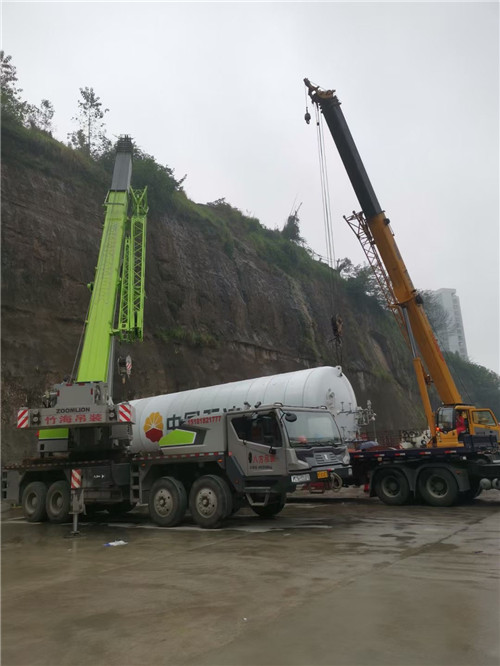 遵义市“不怕风雨冻”—— 吊车的 “恶劣环境适应” 技术