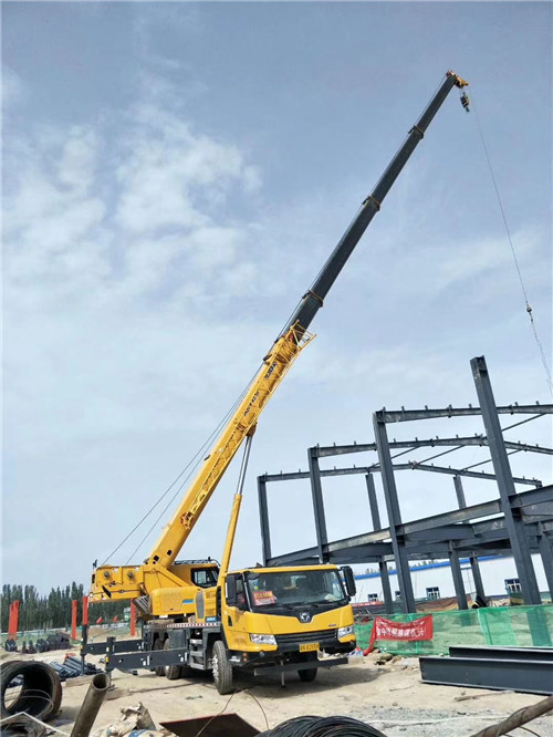 遵义市超高层建筑钢结构吊装案例